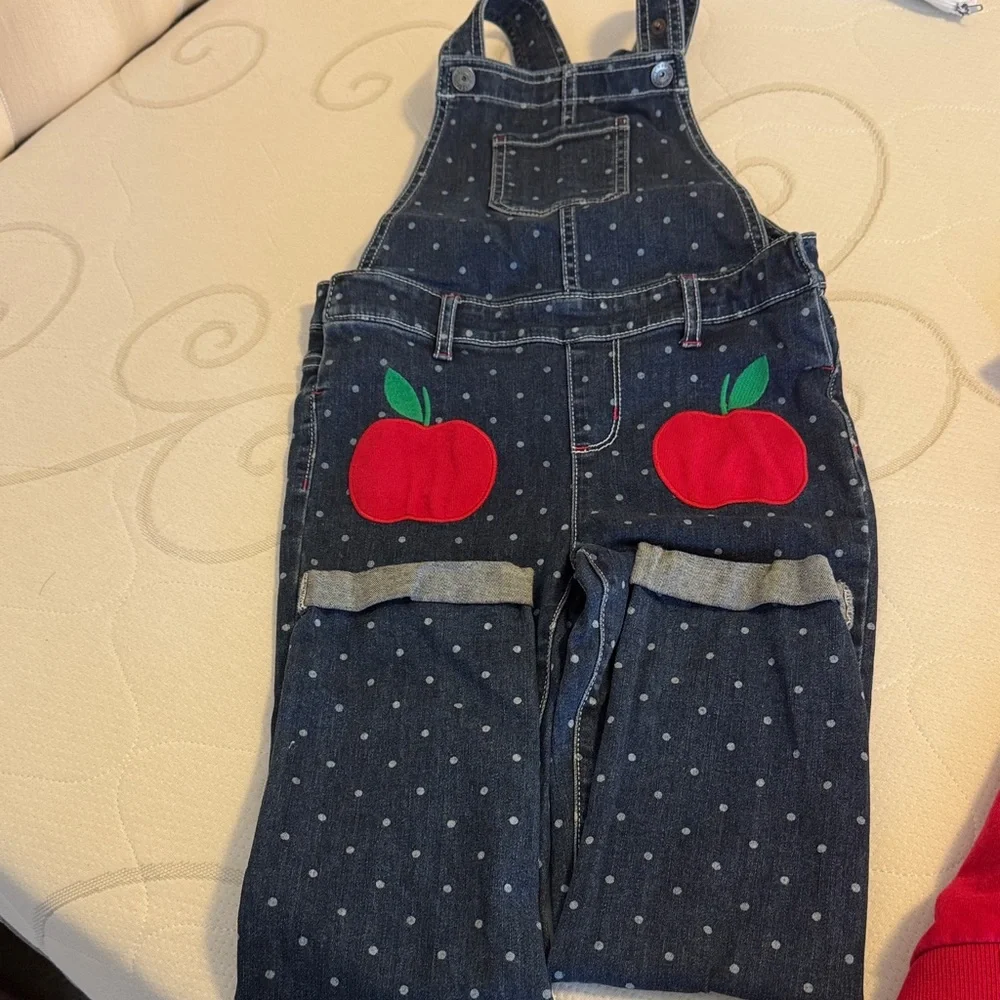 Kids Denim Overalls and zip hoodie with Red Apple Design sz 6/7 euc - Picture 3 of 5